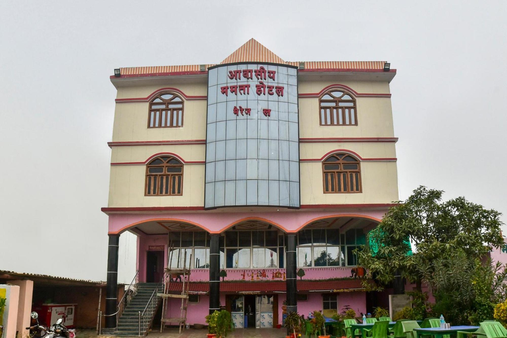 Oyo Flagship Mamta Hotel Hajipur ภายนอก รูปภาพ